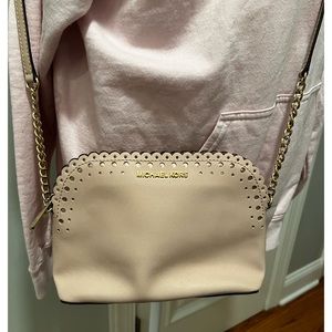 Light pink Michael Kors crossbody bag - EUC